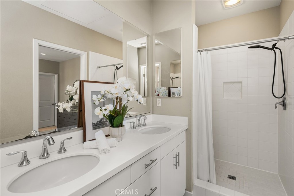 111 Tallowood Property Photo 33