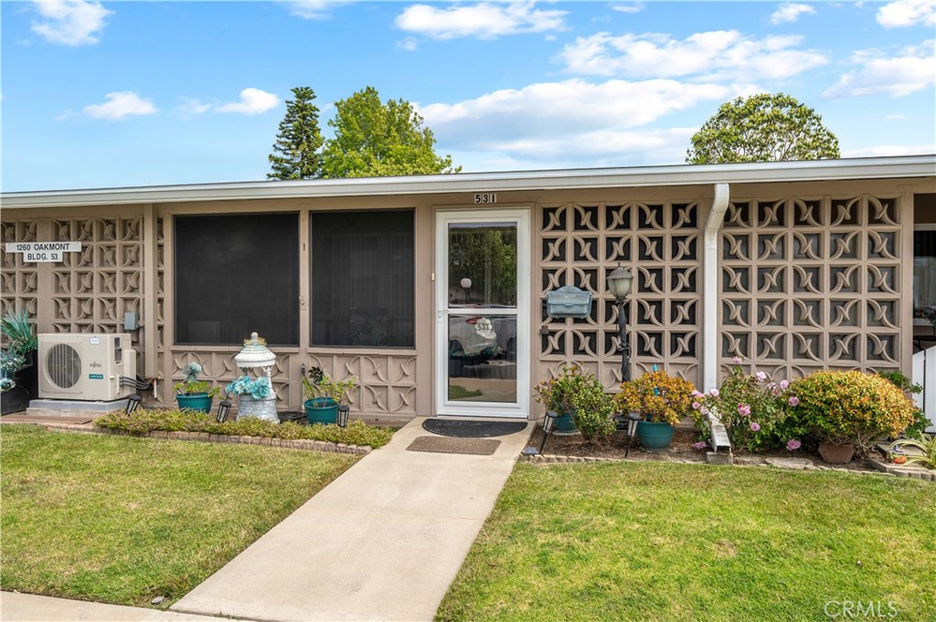 1260 Oakmont Road 53i Property Photo 1