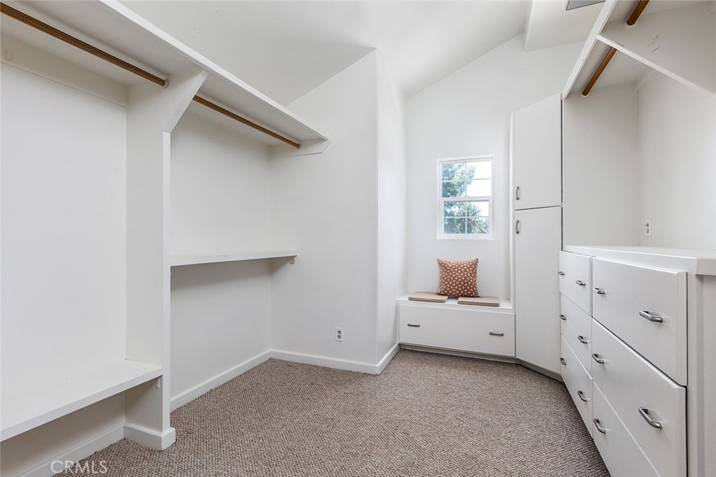 2832 Mayfield Ave. Property Photo 17