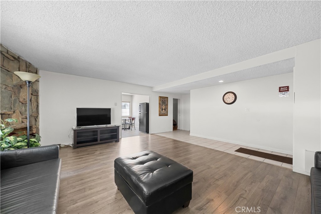 333 N Chapel Avenue Property Photo 6