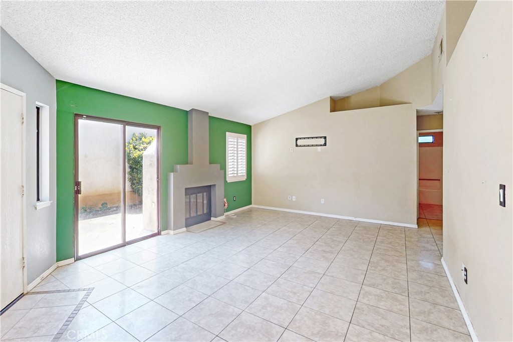27827 Cannon Drive Property Photo 4