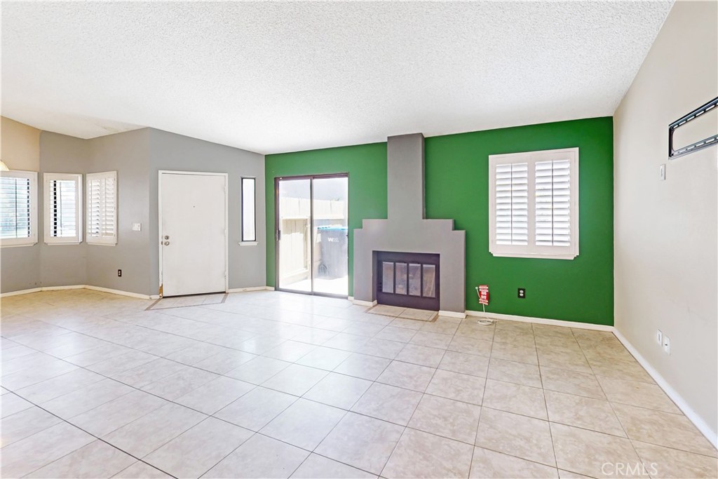27827 Cannon Drive Property Photo 6