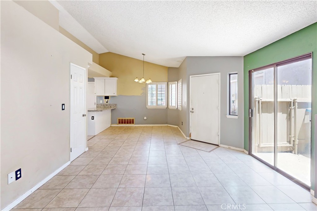 27827 Cannon Drive Property Photo 7
