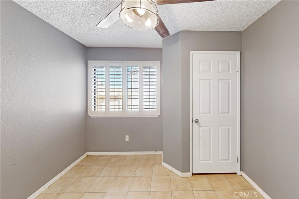 27827 Cannon Drive Property Photo 14