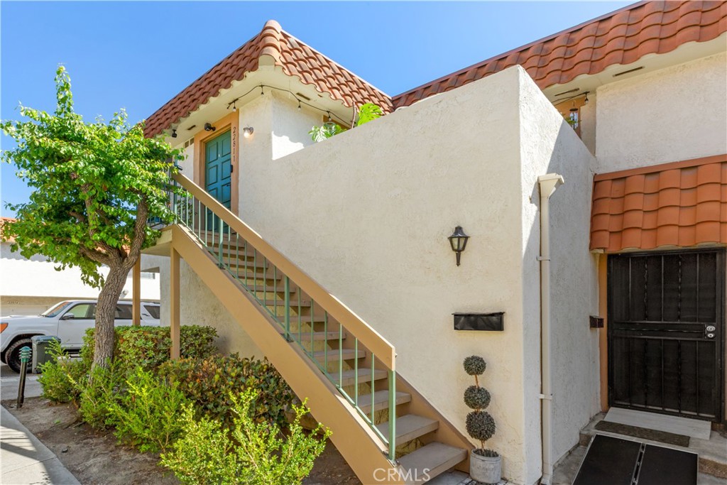 22811 Malaga Way Property Photo 2