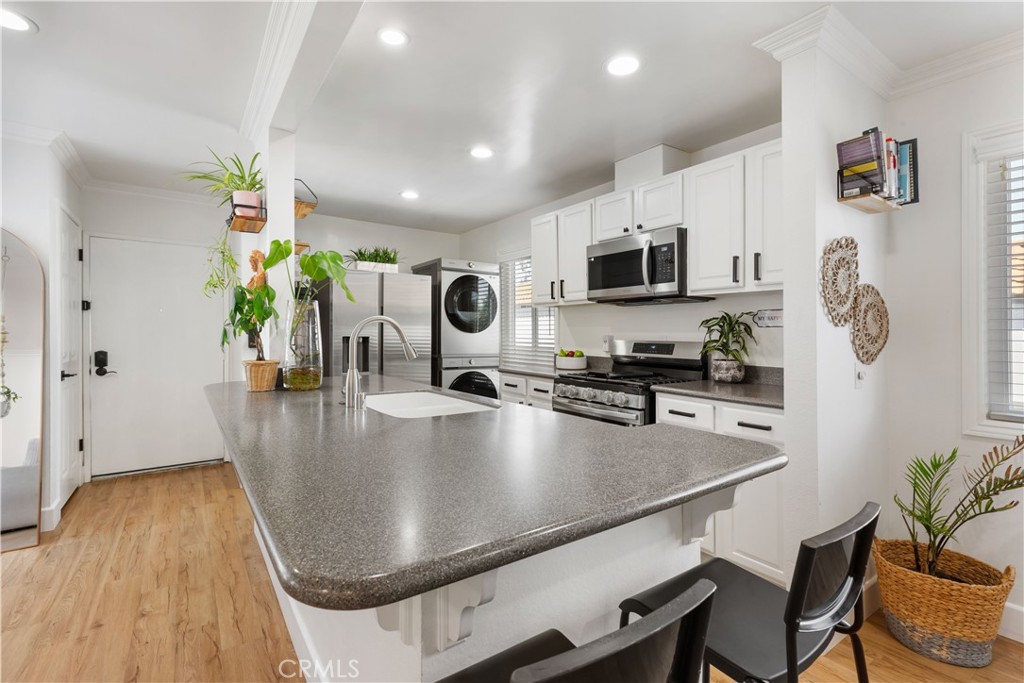 22811 Malaga Way Property Photo 6