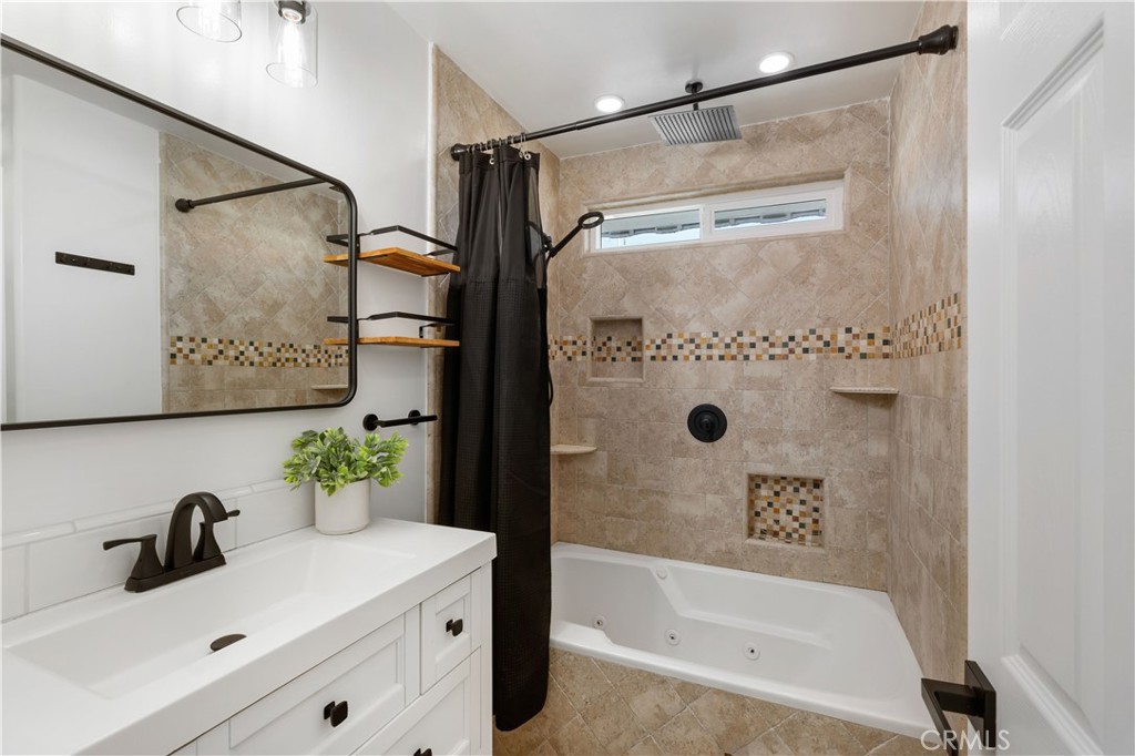 22811 Malaga Way Property Photo 18