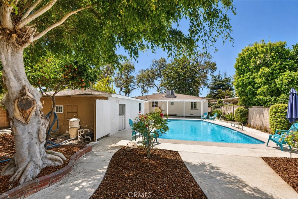12432 Pine Property Photo 9