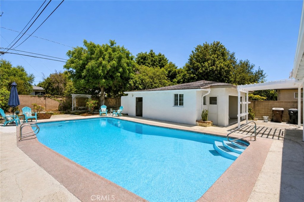 12432 Pine Property Photo 12