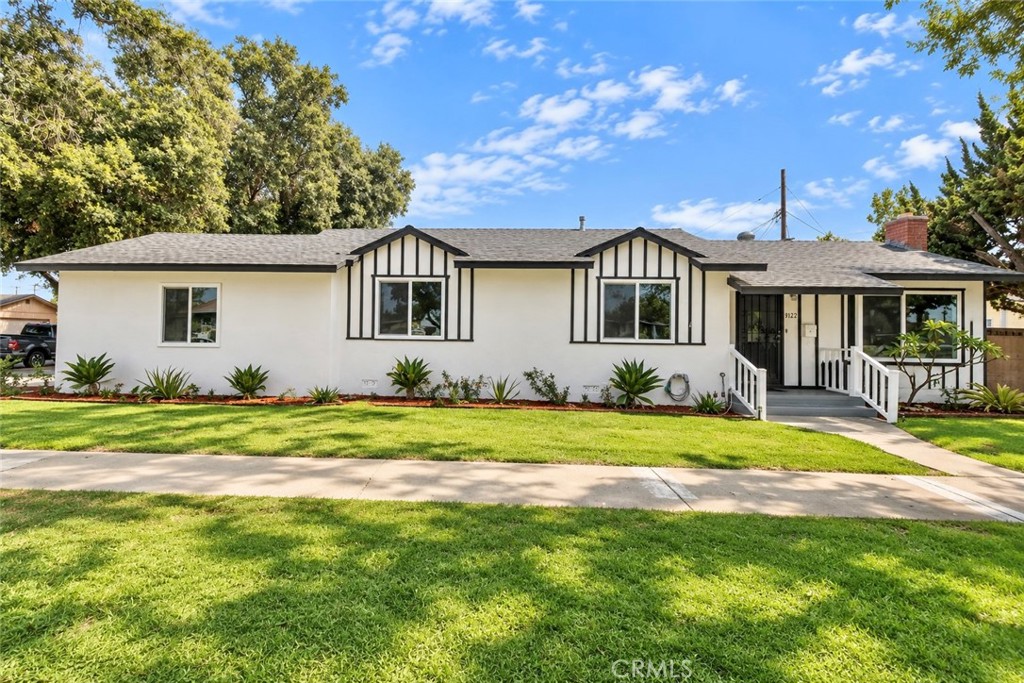 1922 Meriday Property Photo 1