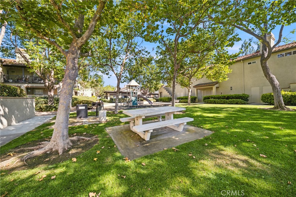 138 Via Contento Property Photo 31