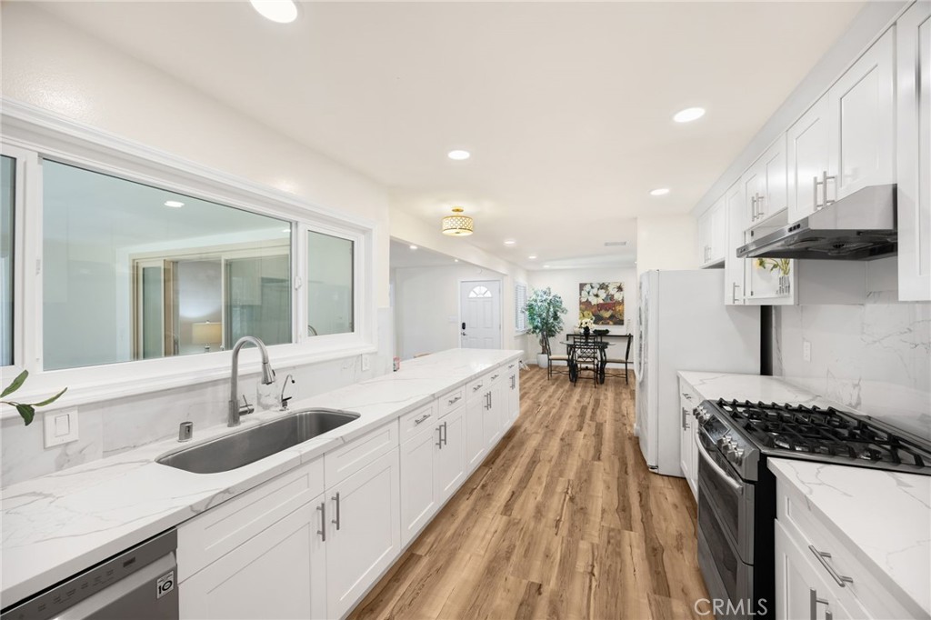 1012 Maertin Lane Property Photo 10