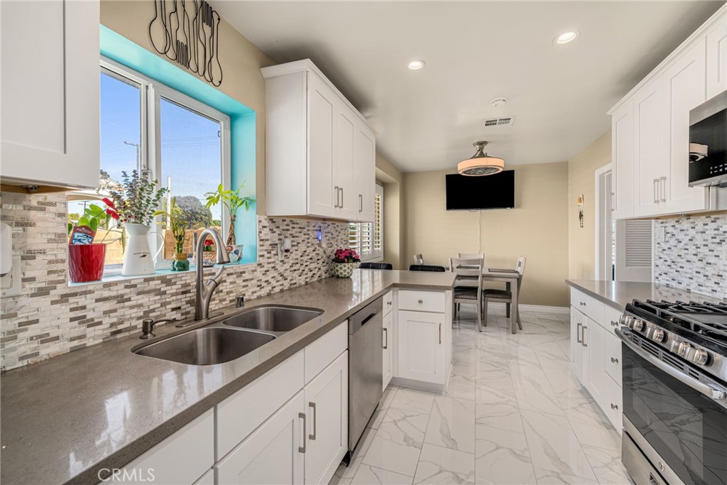 15103 Alondra Boulevard Property Photo 9