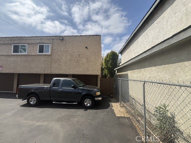 100 E Ash Property Photo 8