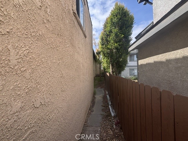 100 E Ash Property Photo 9