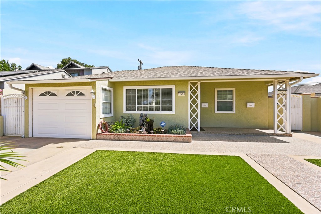 12413 Firestone Blvd Property Photo 3