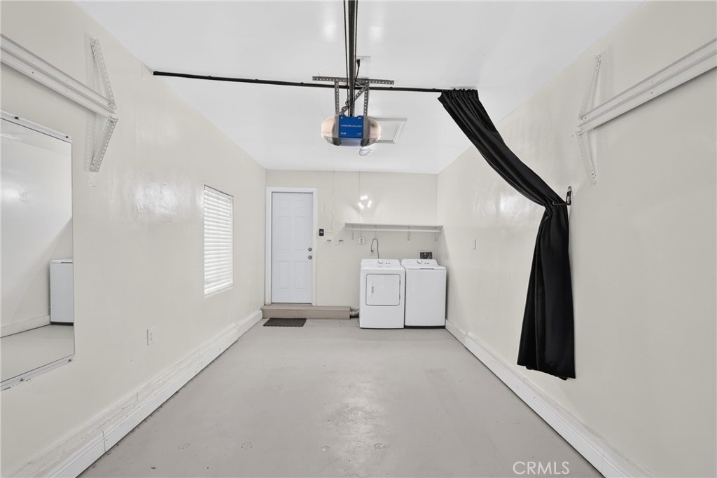12413 Firestone Blvd Property Photo 19