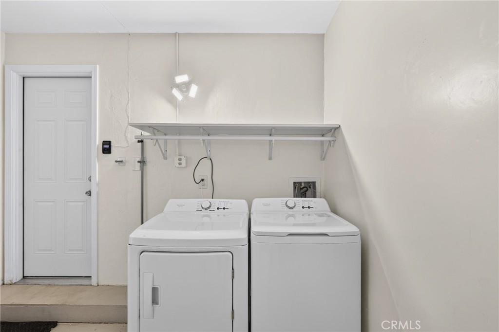 12413 Firestone Blvd Property Photo 20