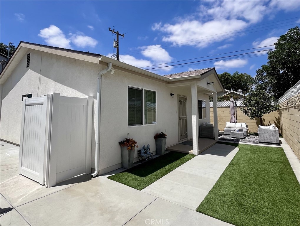 12413 Firestone Blvd Property Photo 24