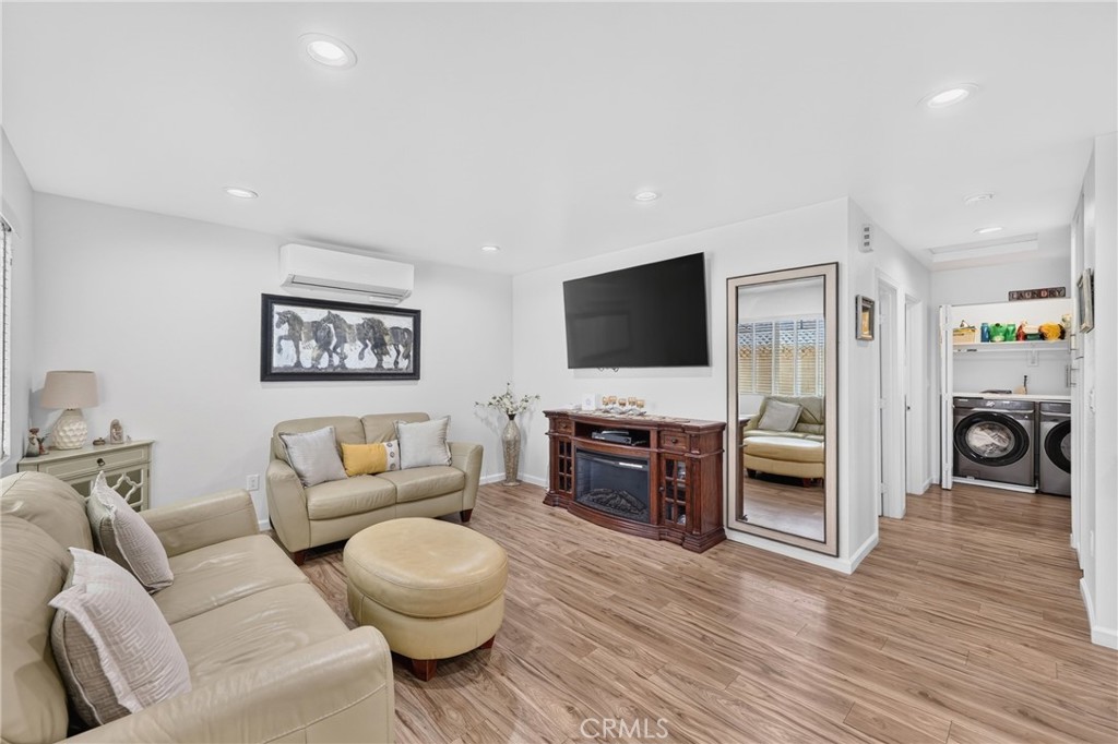 12413 Firestone Blvd Property Photo 26