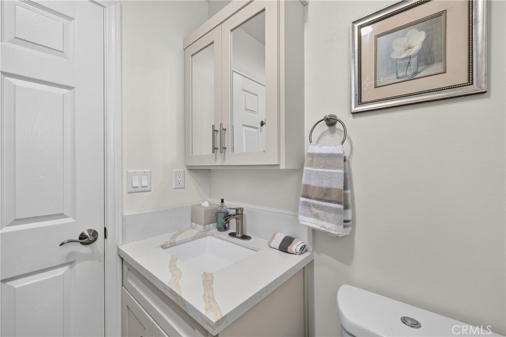 12413 Firestone Blvd Property Photo 37