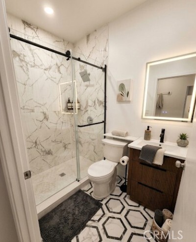 1315 Termino Avenue Property Photo 4
