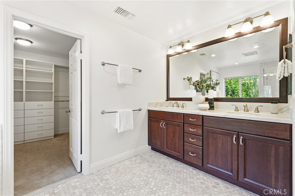 81 Linhaven Property Photo 18