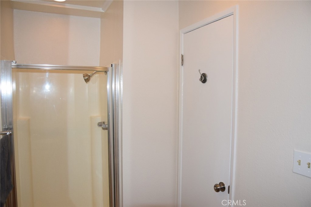 10757 Hortense 304 Property Photo 22