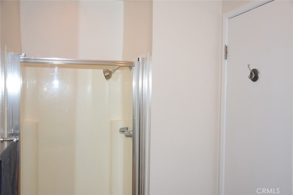 10757 Hortense 304 Property Photo 23