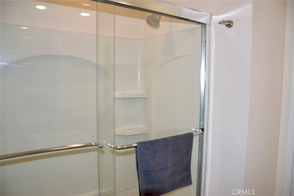 10757 Hortense 304 Property Photo 32