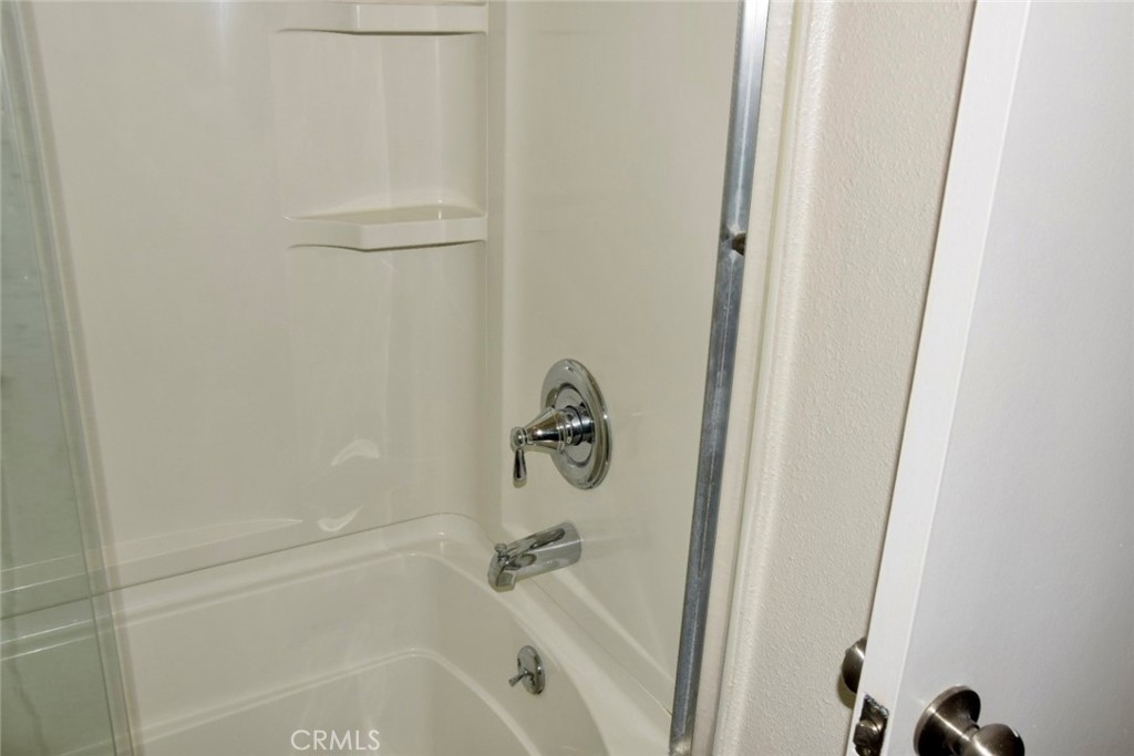 10757 Hortense 304 Property Photo 33