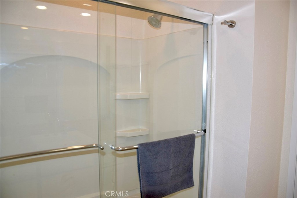 10757 Hortense 304 Property Photo 36