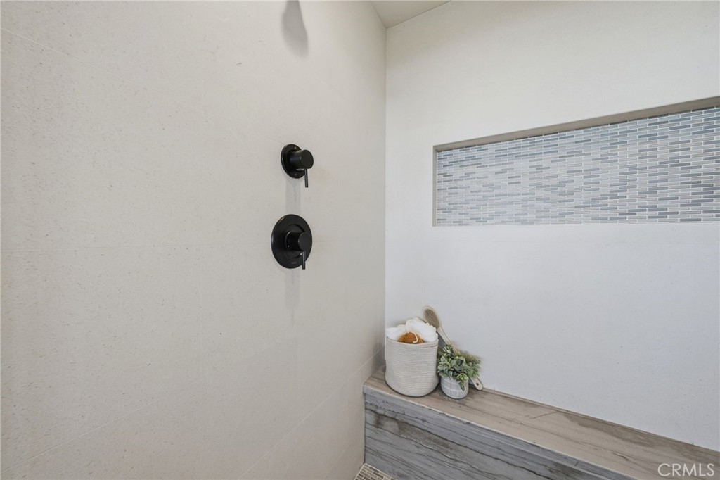 17 Ponte Property Photo 38