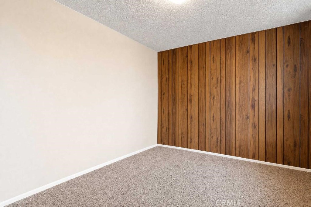 513 Newkirk Property Photo 14