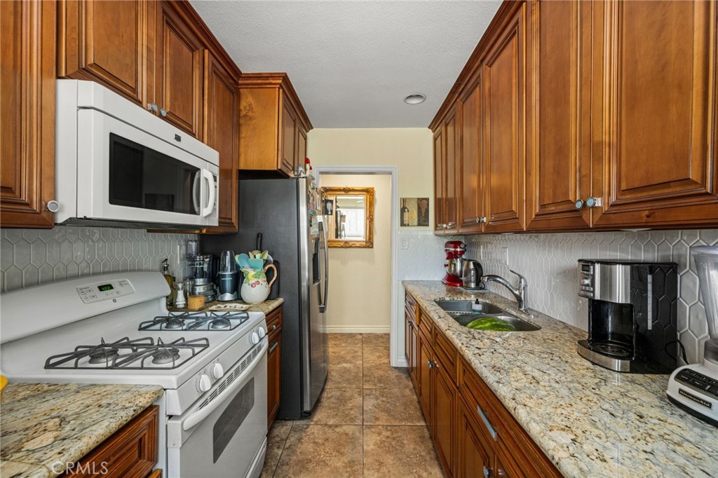 1256 N Placentia Property Photo 9