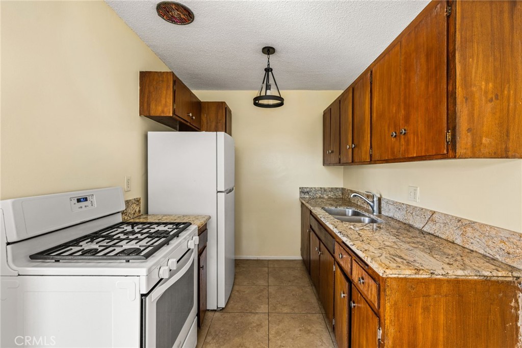 1256 N Placentia Property Photo 23