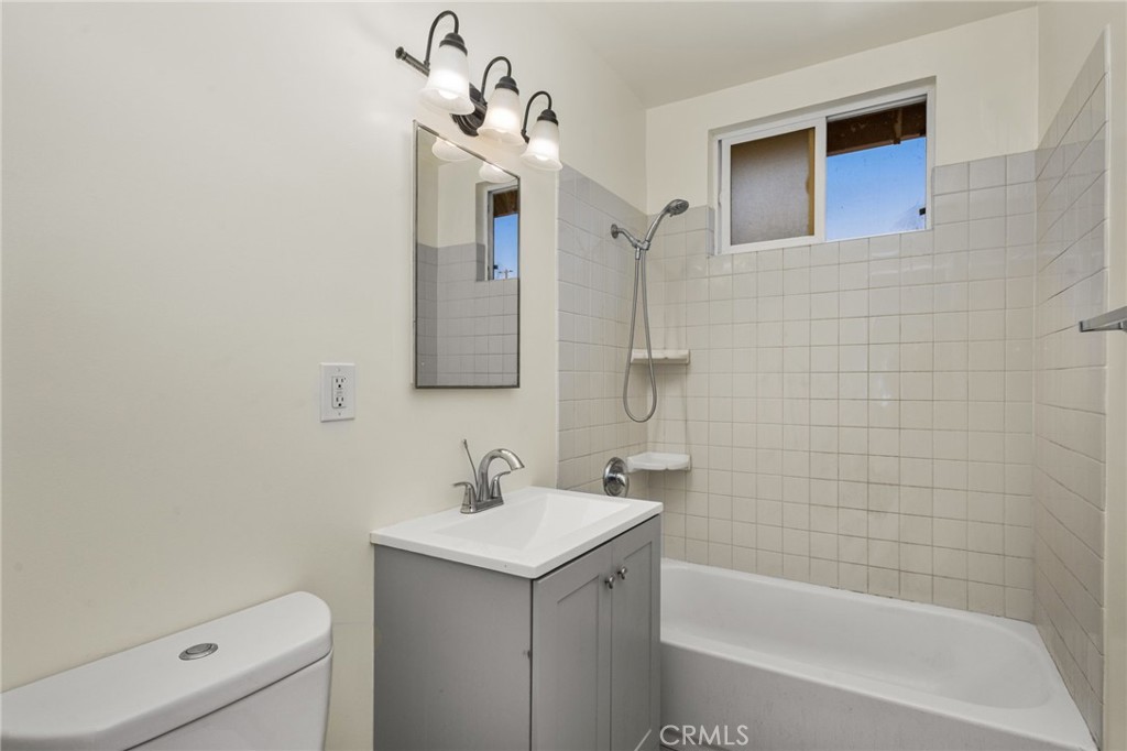 1256 N Placentia Property Photo 30