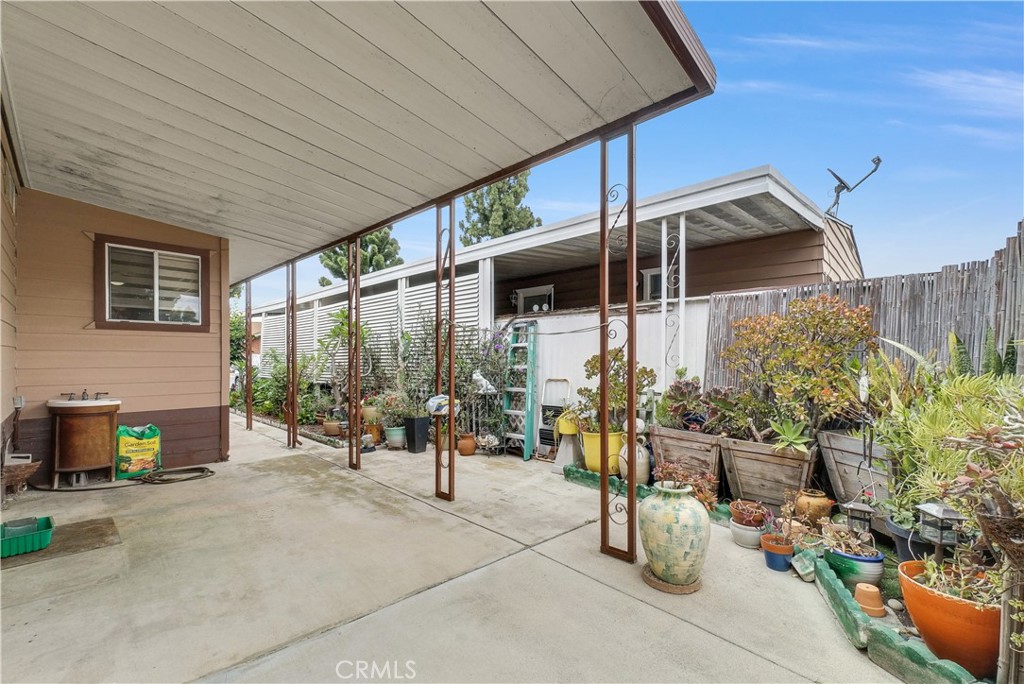 11250 Beach 4 Property Photo 6