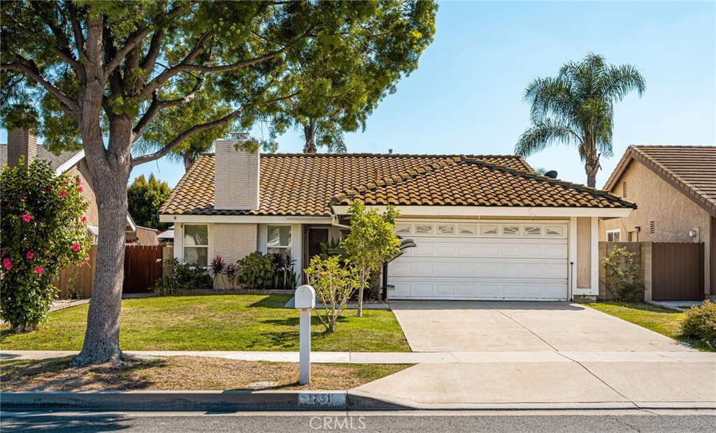 1231 N Dolores Property Photo 1