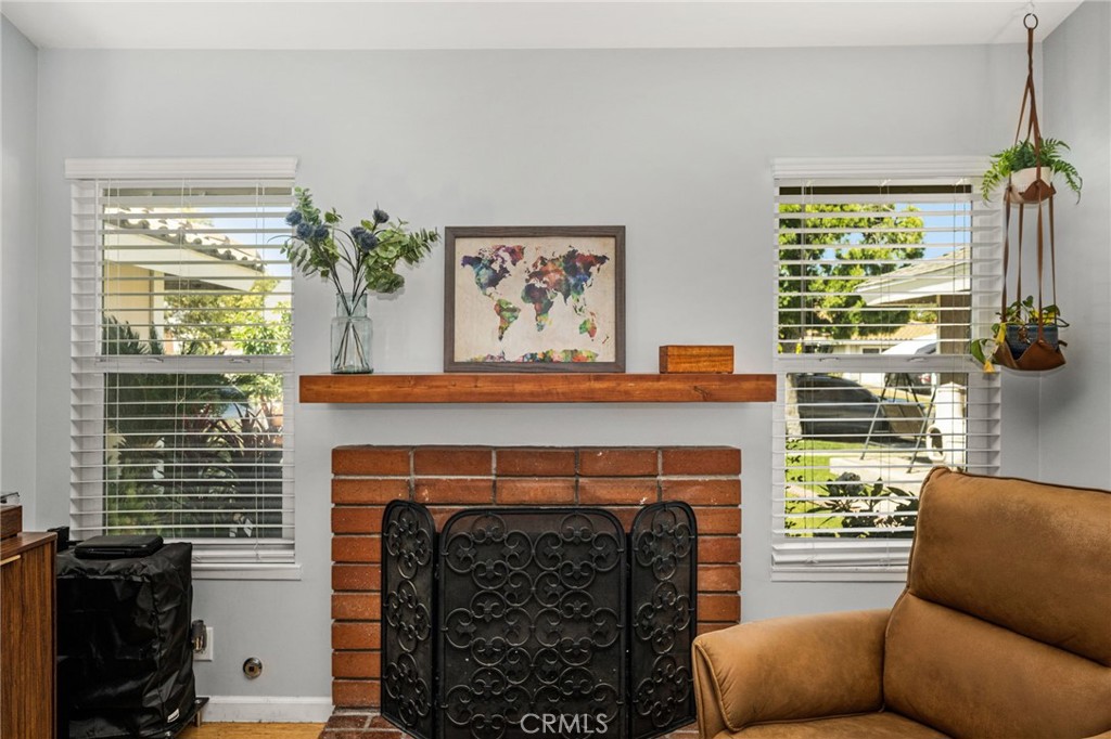 1231 N Dolores Property Photo 5