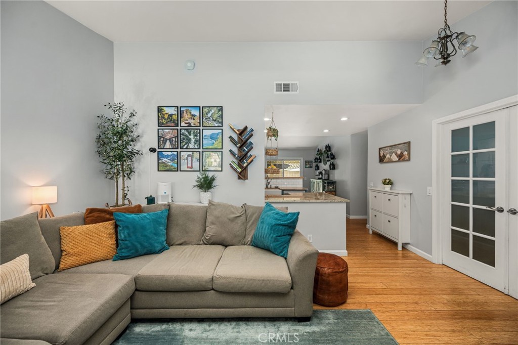 1231 N Dolores Property Photo 6