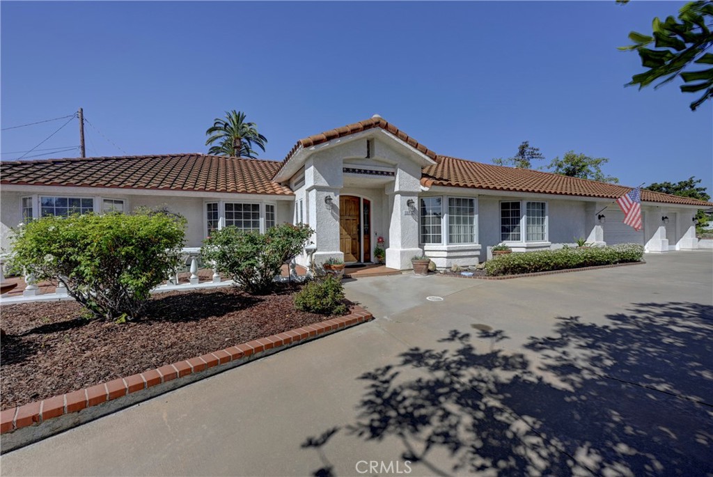 18932 Via Sereno Property Photo 3