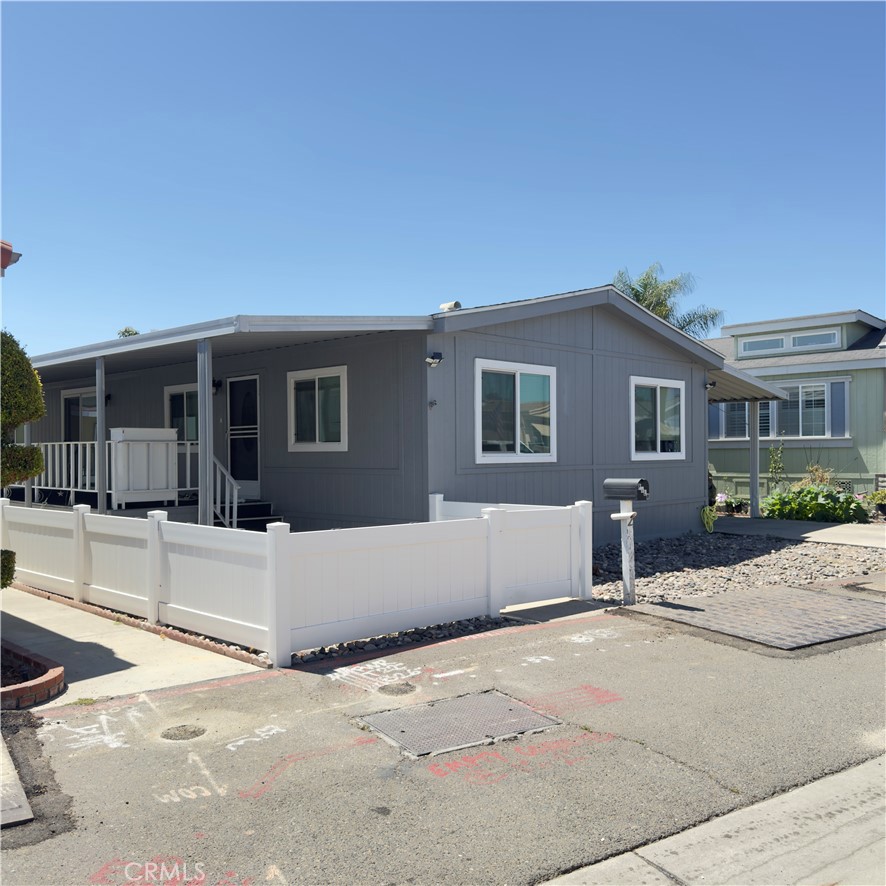 2 Palm Property Photo 1