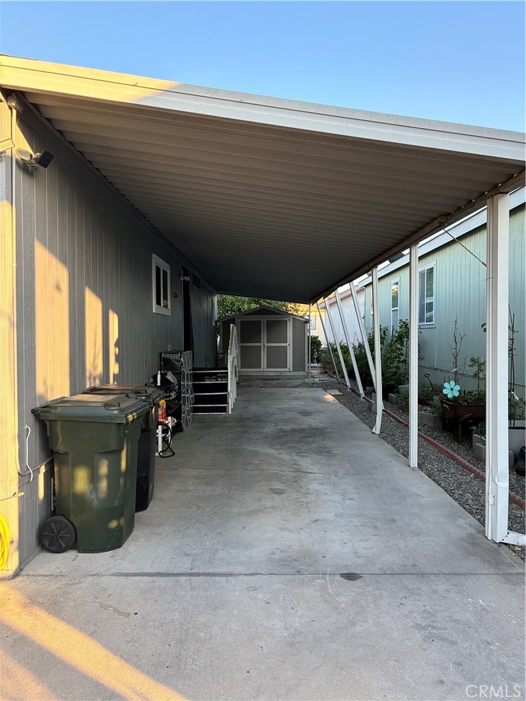 2 Palm Property Photo 3