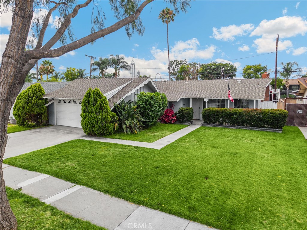 7855 Gardenia Drive Property Photo 6