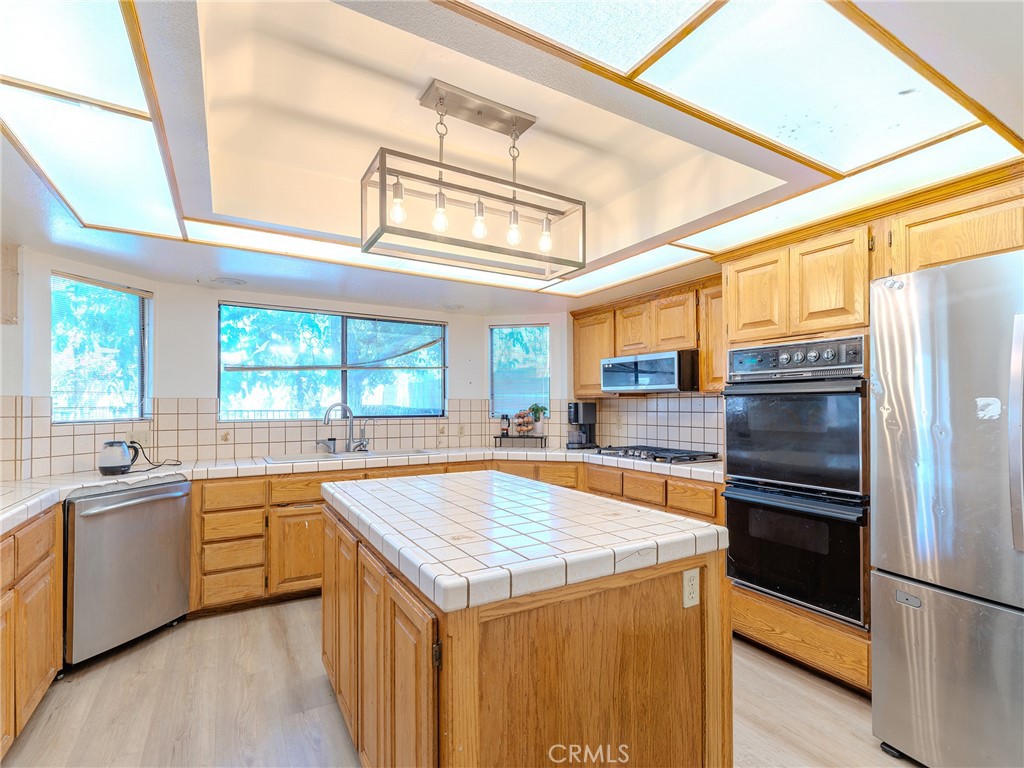 10410 Live Oak Property Photo 7