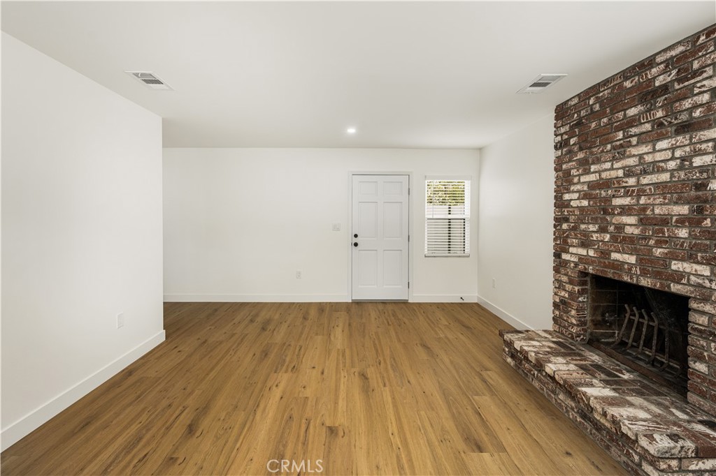 12408 Archwood Property Photo 10