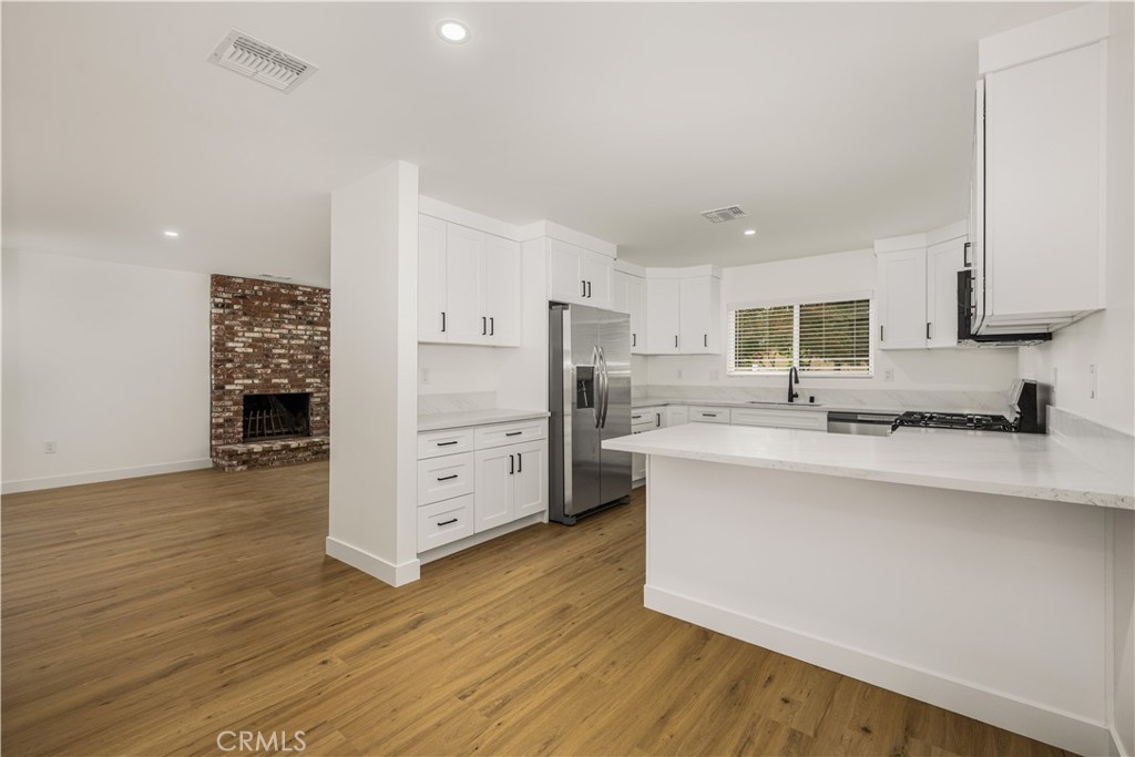 12408 Archwood Property Photo 13