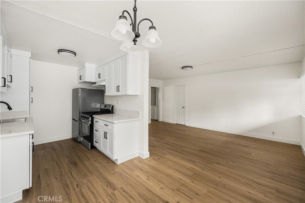 12408 Archwood Property Photo 32