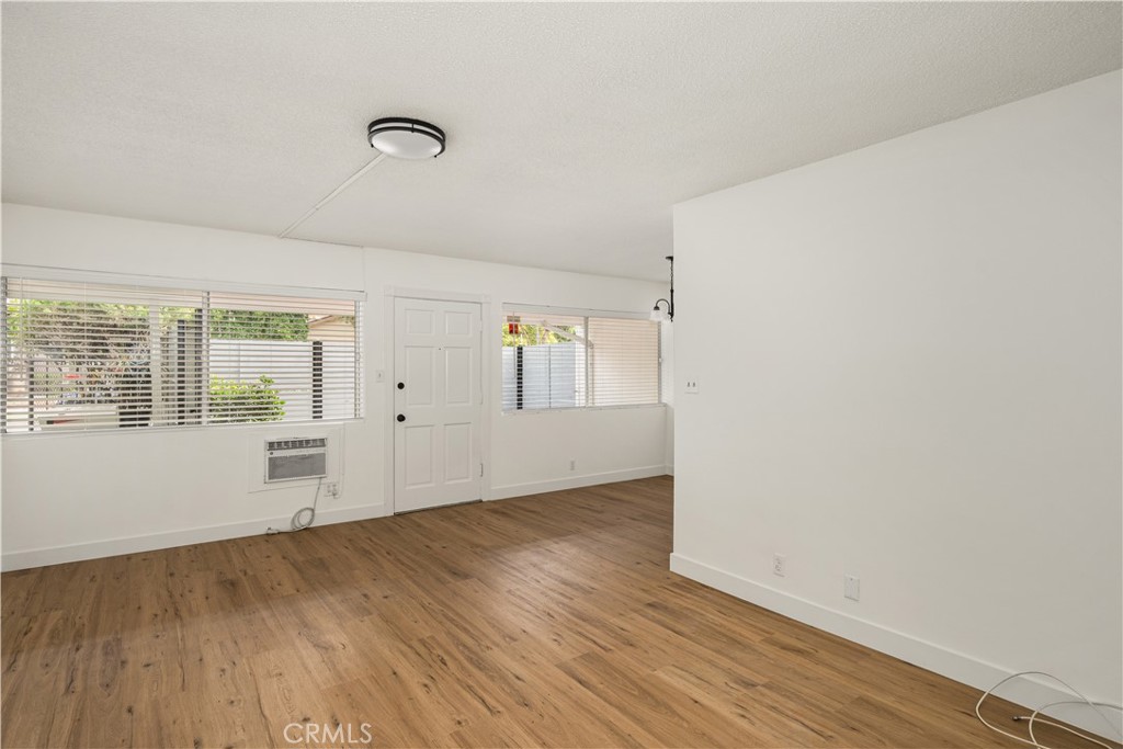 12408 Archwood Property Photo 34